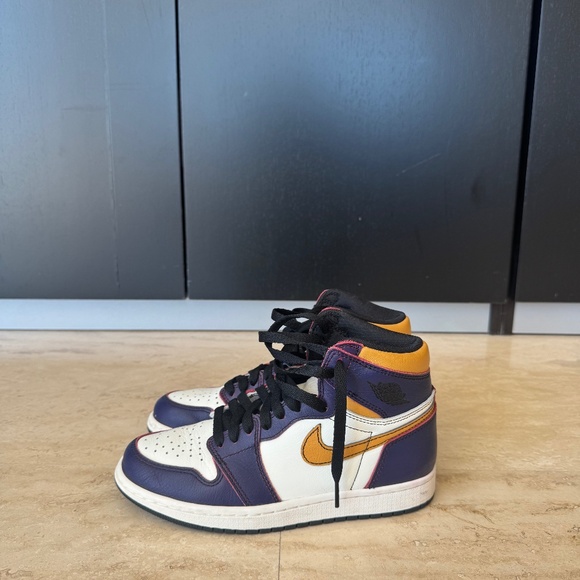 Air Jordan Retro High OG Sneakers - Picture 1 of 5